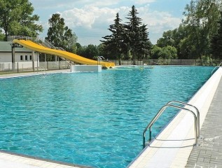 Schwimmbad Nový Bydžov Quelle: Klub der tschechischen Touristen - Bild